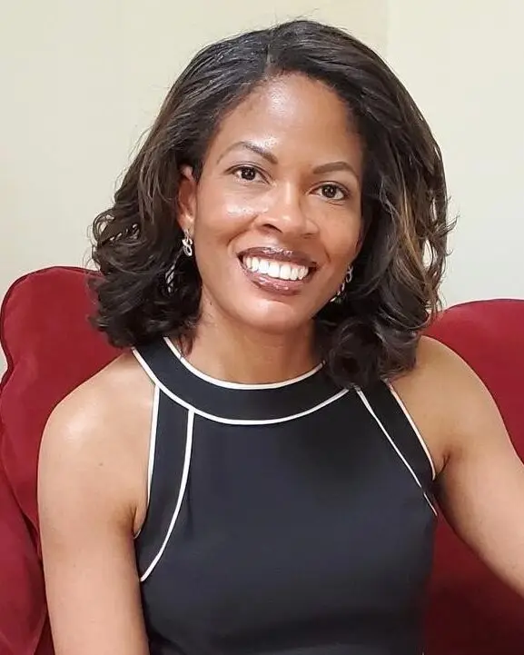 Headshot of Dawn McGinnis